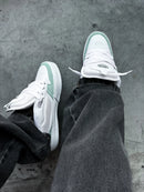 Hocks Puff Pimp Iris