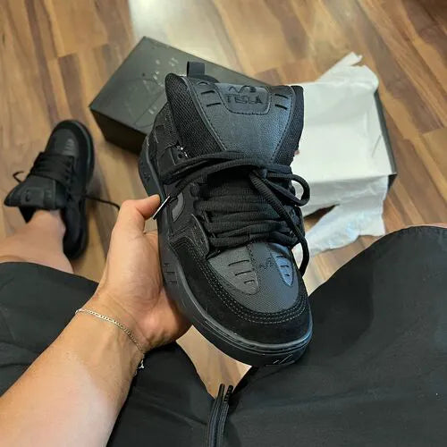 Tesla Nine All Black